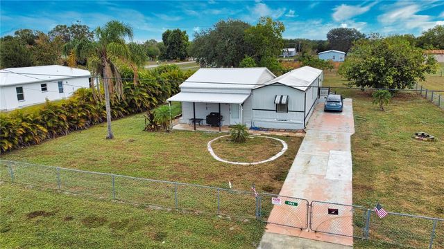 1464 NE LEISURE AVENUE, Arcadia, FL 34266