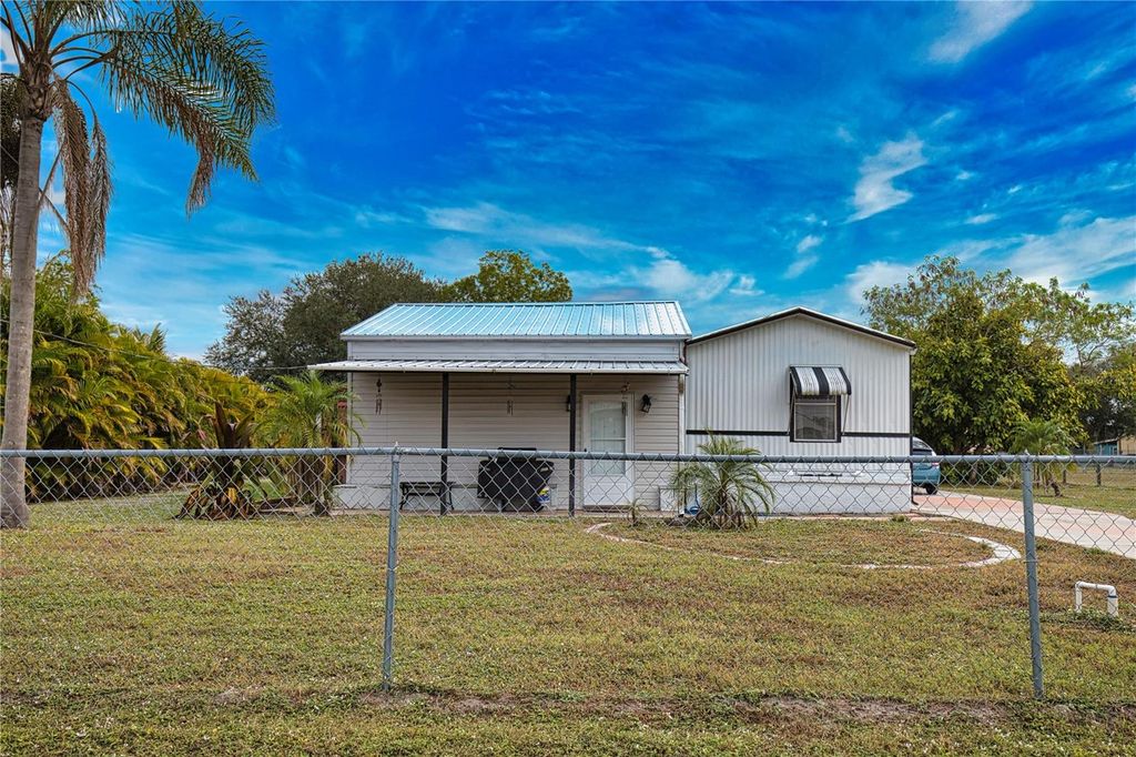 1464 NE LEISURE AVENUE, Arcadia, FL 34266