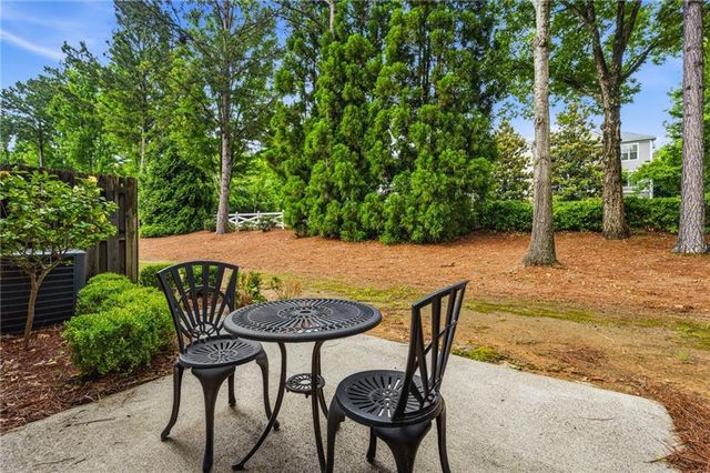 2079 Lakeshore Overlook Drive NW, Kennesaw, GA 30152