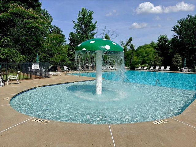 2079 Lakeshore Overlook Drive NW, Kennesaw, GA 30152