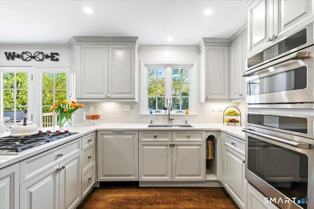12 Norholt Drive, New Canaan, CT 06840