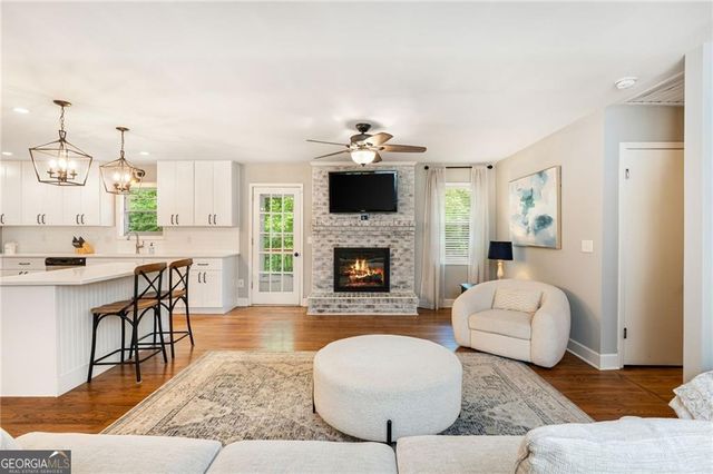 4156 Honeysuckle Drive SE, Smyrna, GA 30082
