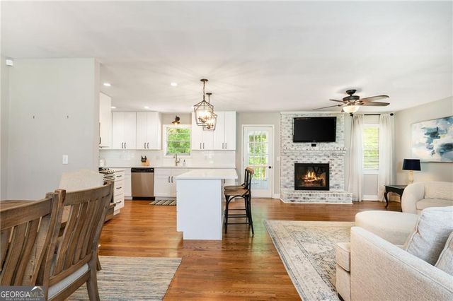 4156 Honeysuckle Drive SE, Smyrna, GA 30082