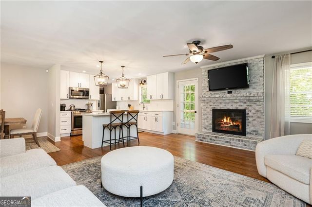 4156 Honeysuckle Drive SE, Smyrna, GA 30082