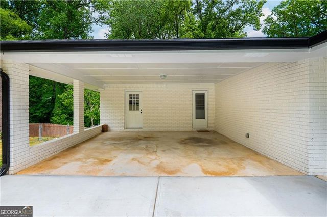 4156 Honeysuckle Drive SE, Smyrna, GA 30082