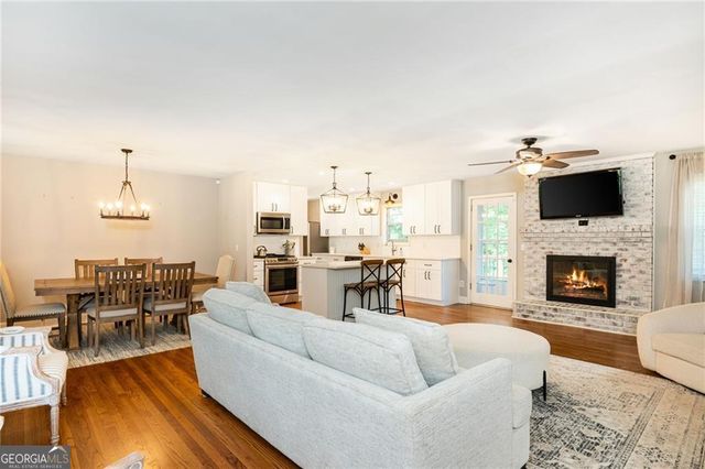 4156 Honeysuckle Drive SE, Smyrna, GA 30082