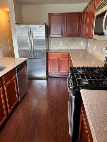 4102 Autumn View Drive, Houston, TX 77048