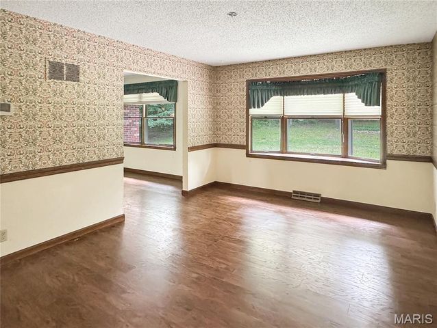 635 E Villa Ridge Road, Villa Ridge, MO 63089