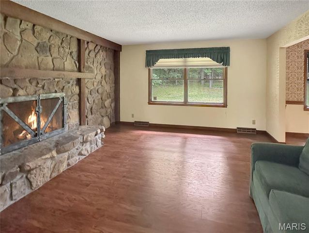 635 E Villa Ridge Road, Villa Ridge, MO 63089