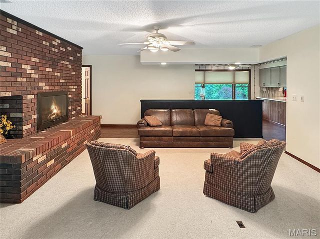 635 E Villa Ridge Road, Villa Ridge, MO 63089