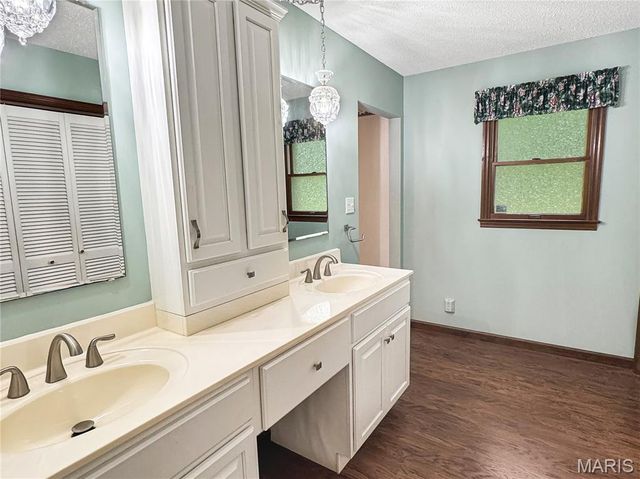 635 E Villa Ridge Road, Villa Ridge, MO 63089