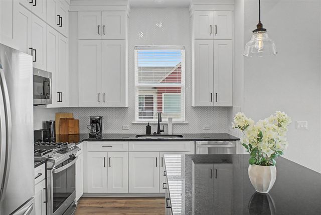 2930 Moreno ST, Austin, TX 78723