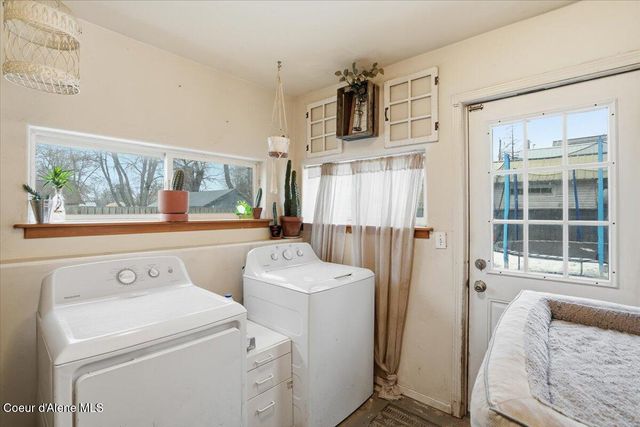 215 N Forest AVE, Sandpoint, ID 83864