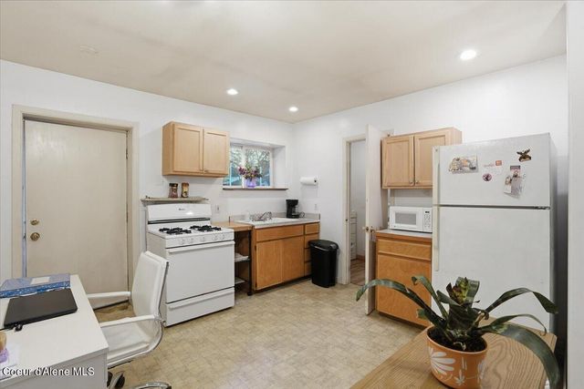 215 N Forest AVE, Sandpoint, ID 83864