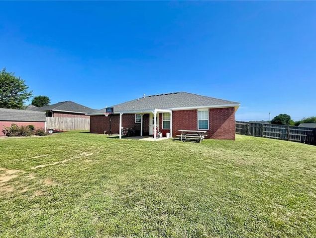 1031 Evergreen Street, Centerton, AR 72719