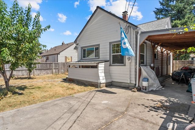 7012 S Warner Street, Tacoma, WA 98409