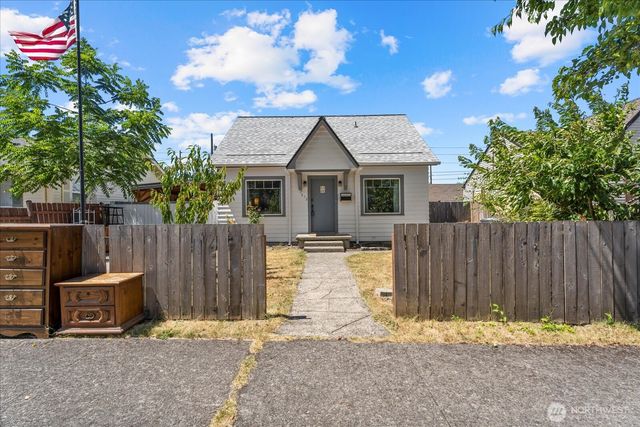 7012 S Warner Street, Tacoma, WA 98409
