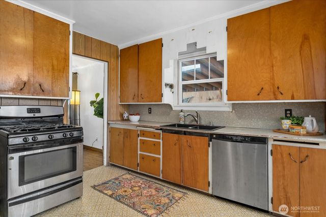 7012 S Warner Street, Tacoma, WA 98409