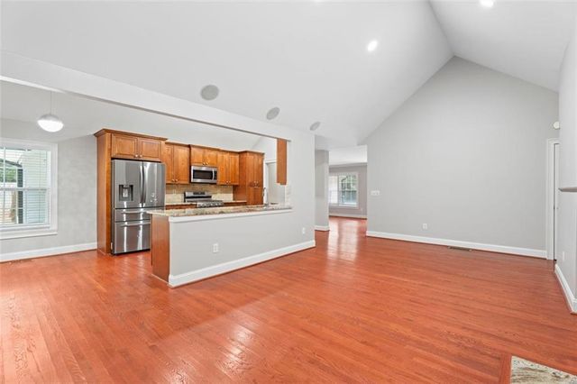 3895 MARHAM PARK Circle, Loganville, GA 30052