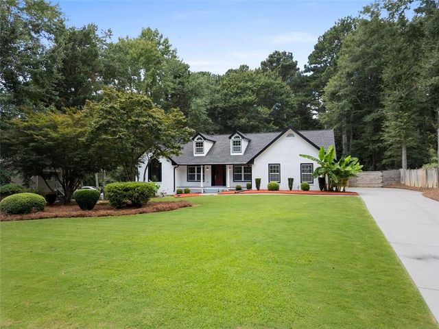 3895 MARHAM PARK Circle, Loganville, GA 30052