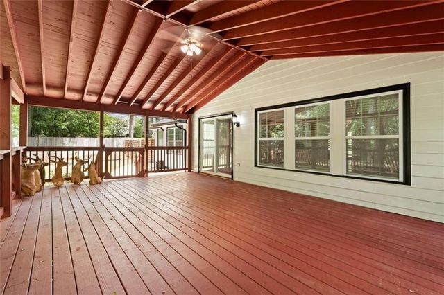 3895 MARHAM PARK Circle, Loganville, GA 30052