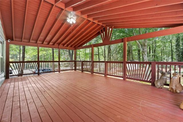 3895 MARHAM PARK Circle, Loganville, GA 30052