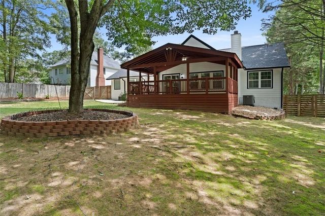 3895 MARHAM PARK Circle, Loganville, GA 30052