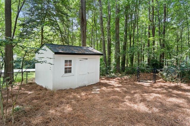 3895 MARHAM PARK Circle, Loganville, GA 30052