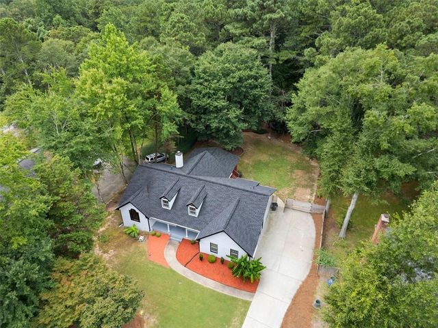 3895 MARHAM PARK Circle, Loganville, GA 30052