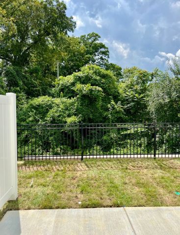 5111 Dayflower Dr, Hermitage, TN 37076