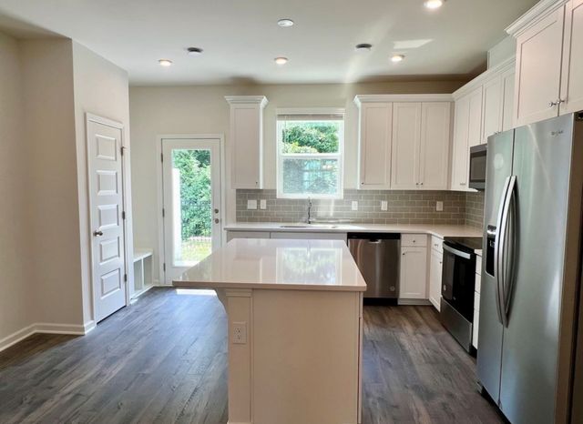 5111 Dayflower Dr, Hermitage, TN 37076