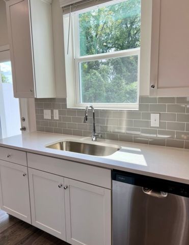 5111 Dayflower Dr, Hermitage, TN 37076