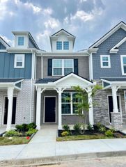 5111 Dayflower Dr, Hermitage, TN 37076