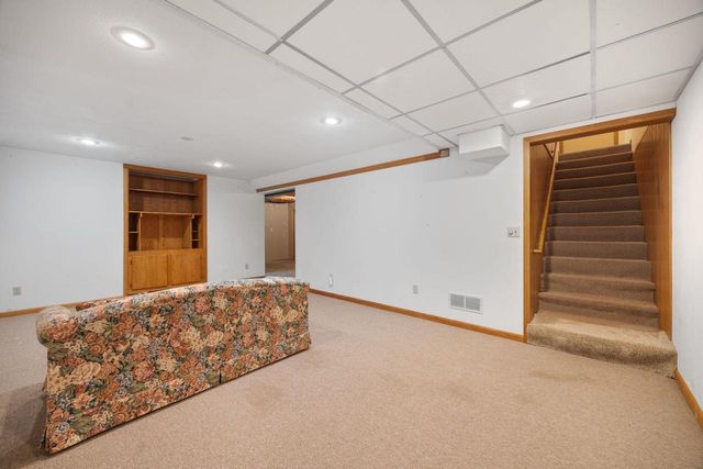 3205 Greenwood Drive, Janesville, WI 53546