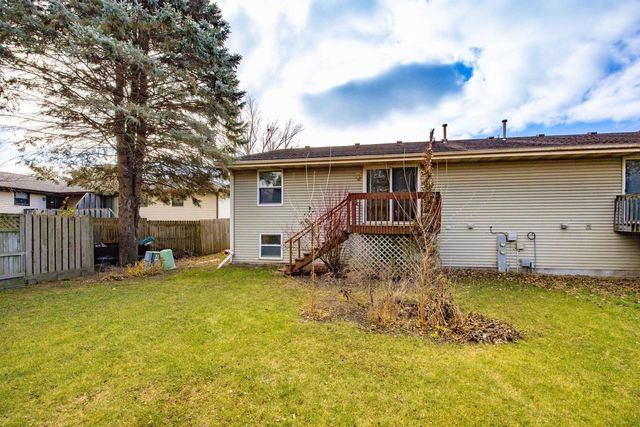 3205 Greenwood Drive, Janesville, WI 53546