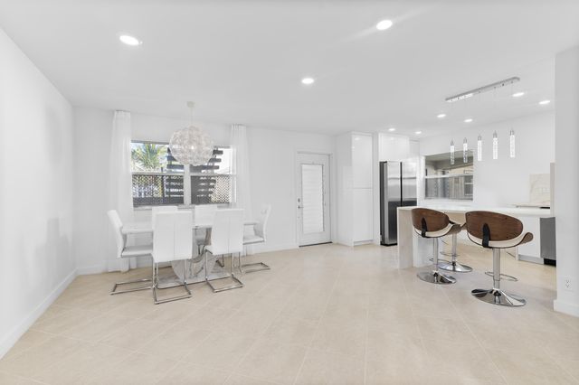 160 Brittany, Delray Beach, FL 33446