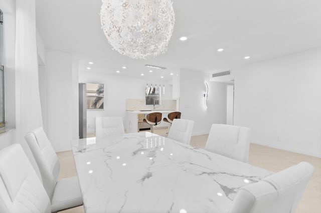 160 Brittany, Delray Beach, FL 33446