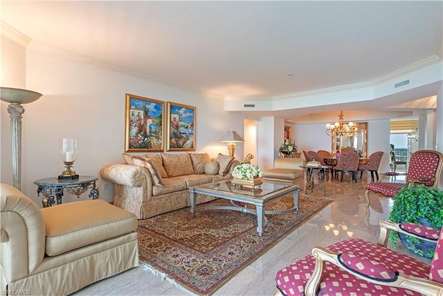 7117 Pelican Bay BLVD # 1806, Naples, FL 34108