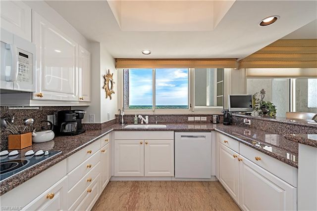 7117 Pelican Bay BLVD # 1806, Naples, FL 34108