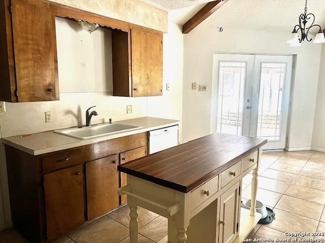 40 Encino Loma, Beeville, TX 78102