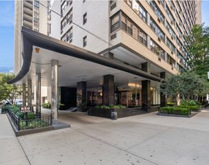 850 N Dewitt Place 10G, Chicago, IL 60611