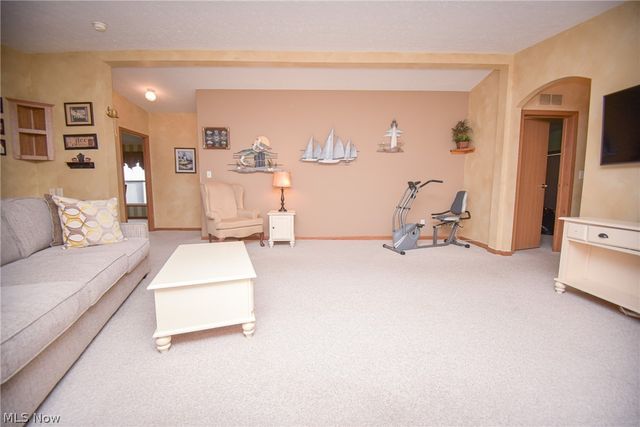 9075 Redhawk Drive, Streetsboro, OH 44241