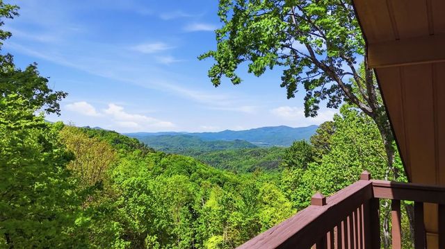 231 Ridge View Drive, Andrews, NC 28901