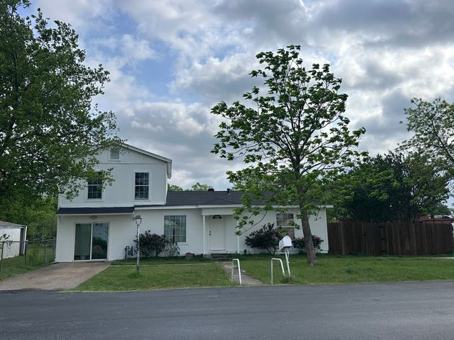 211 Sunnyside Drive, Waxahachie, TX 75165