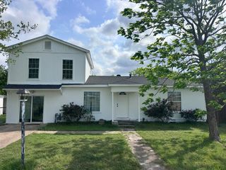 211 Sunnyside Drive, Waxahachie, TX 75165