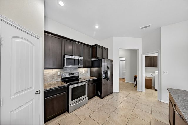 6902 Yellow Rose Ct, Midland, TX 79705