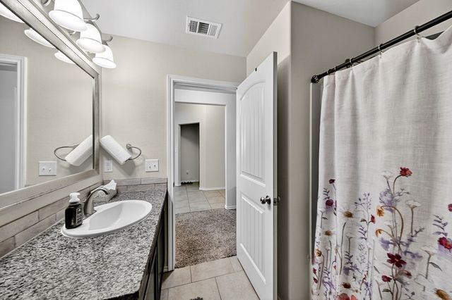 6902 Yellow Rose Ct, Midland, TX 79705