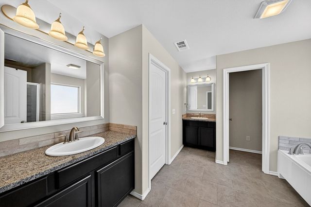 6902 Yellow Rose Ct, Midland, TX 79705