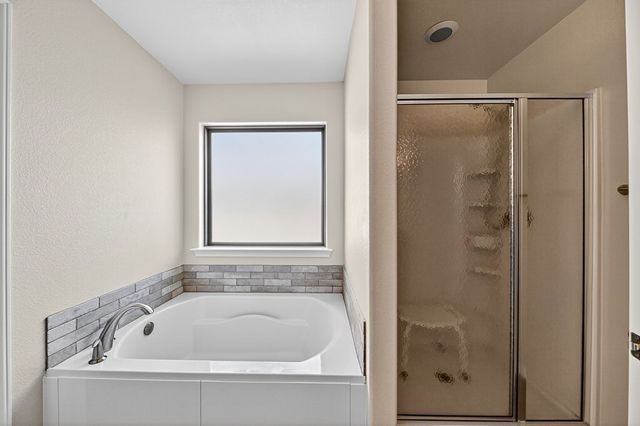 6902 Yellow Rose Ct, Midland, TX 79705