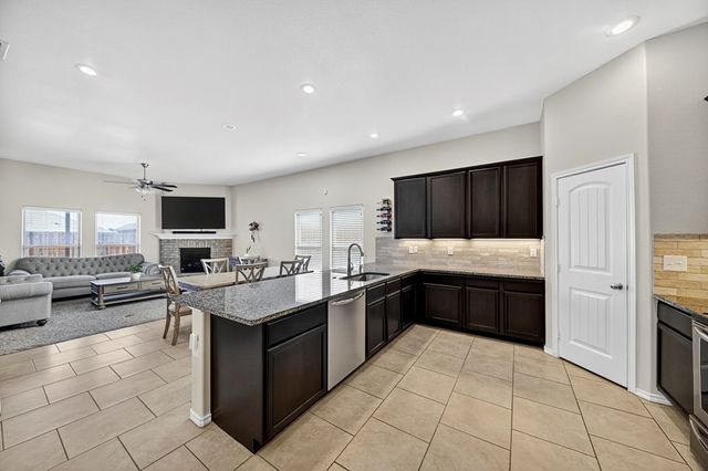 6902 Yellow Rose Ct, Midland, TX 79705